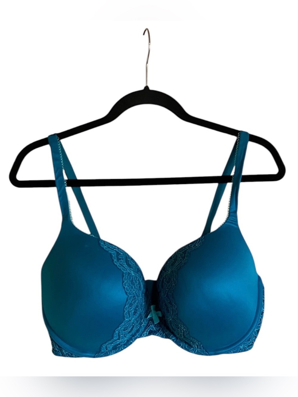 Women’s VICTORIAS SECRET BODY BY VICTORIA Bra 38DD